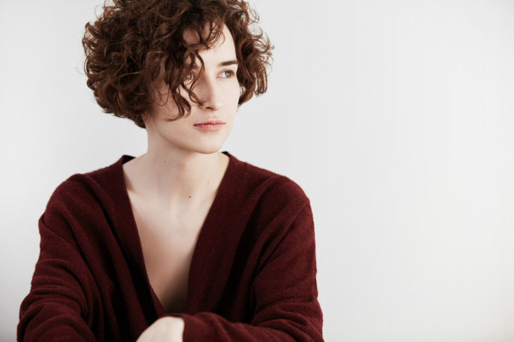 curly pixie cut